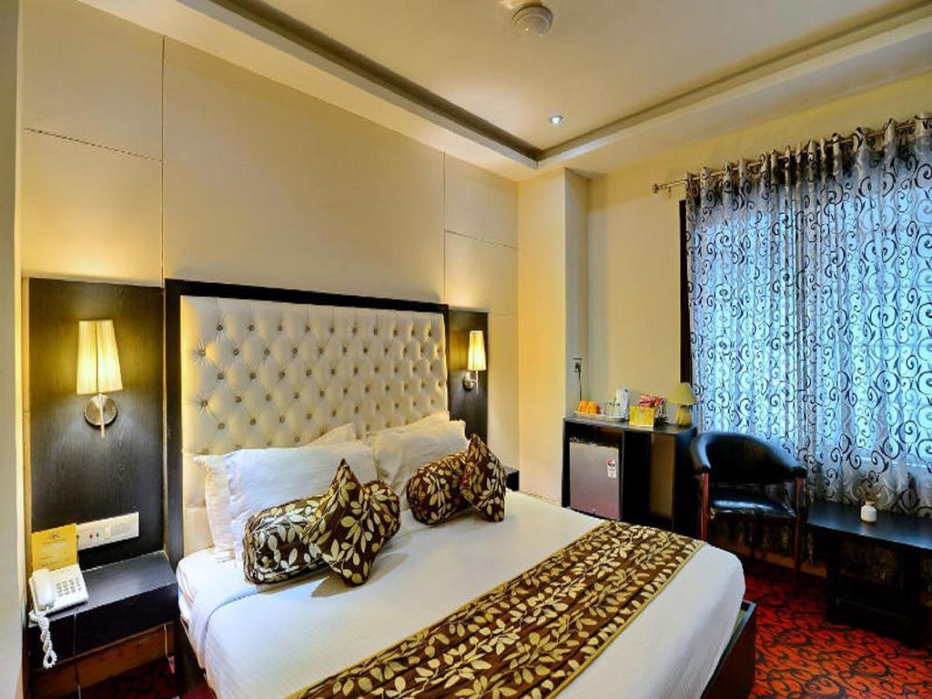 Click Hotel Kohinoor, Ludhiana Exterior foto