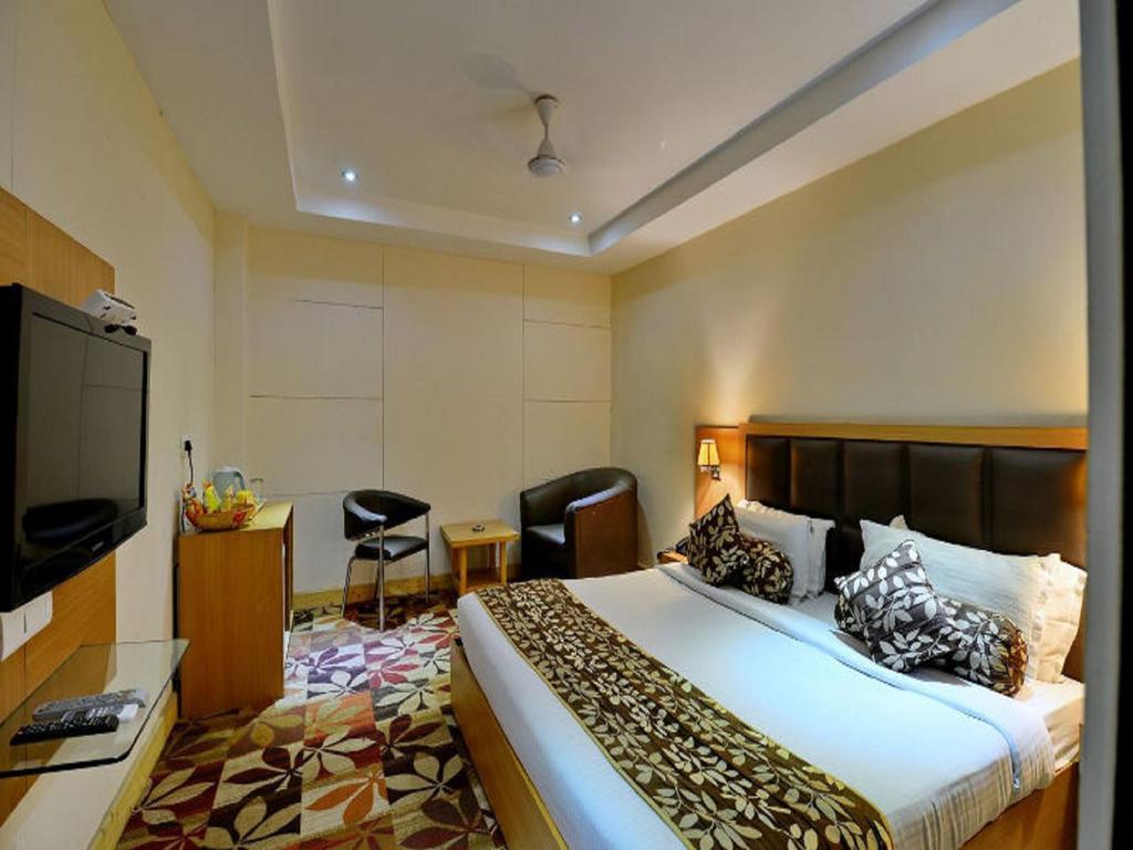 Click Hotel Kohinoor, Ludhiana Exterior foto